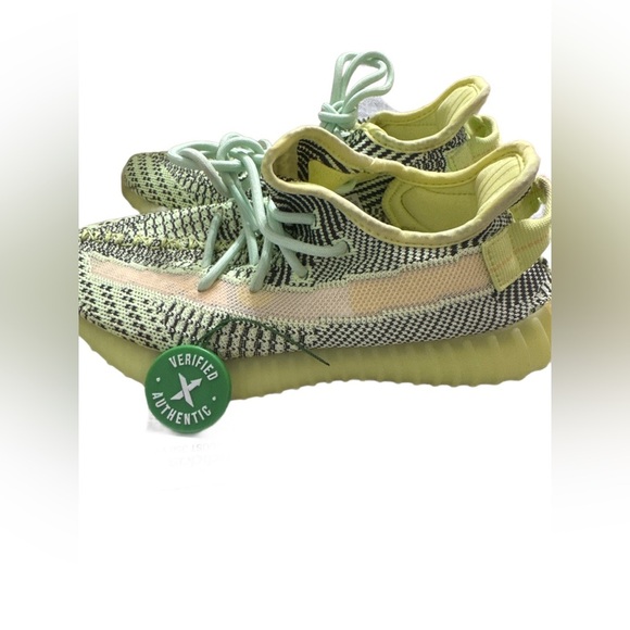 adidas Yeezy Boost 350 V2
Yeezreel (Non-Reflective)
Size 6 men 

New - Picture 5 of 9